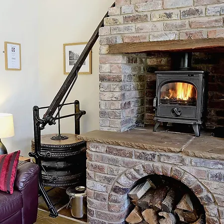 The Old Forge Holiday home West Lutton